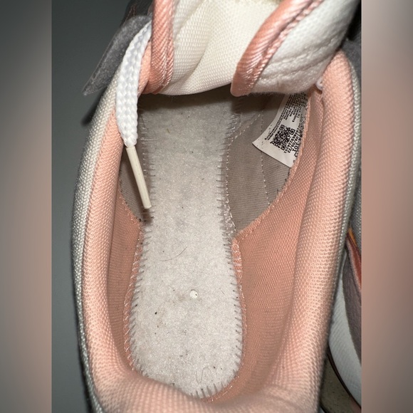 Nike Womens Air Max Pre-Day SE Next Nature Shoes - Picture 8 of 10